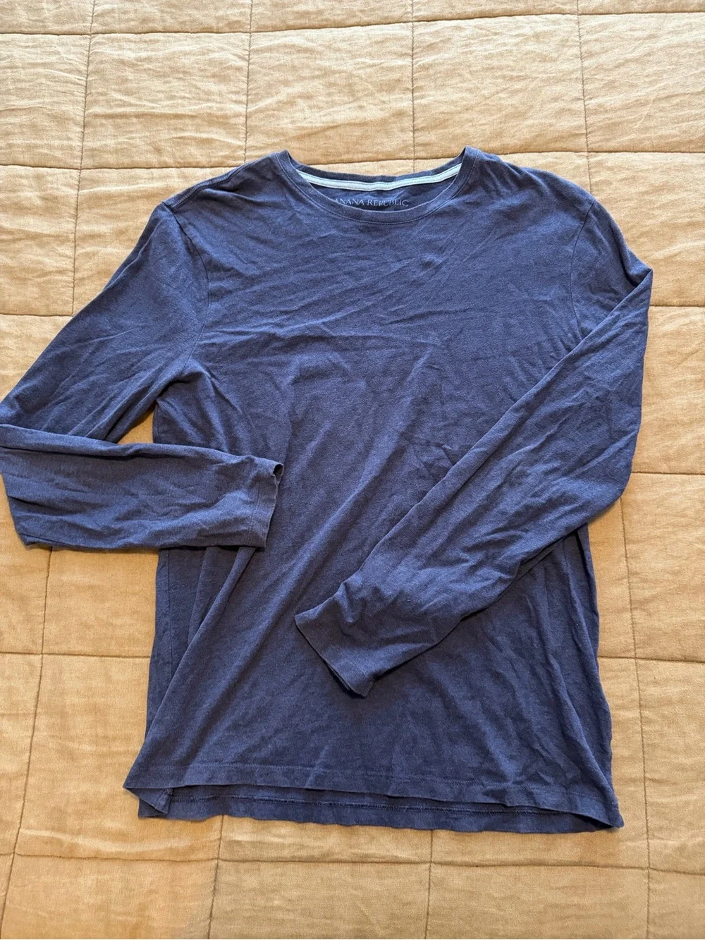 Banana Republic Men's Long-Sleeve Crew in Navy Blue